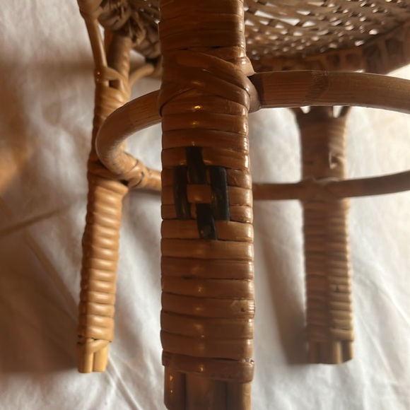 Mini wicker loveseat and table - Picture 9 of 14